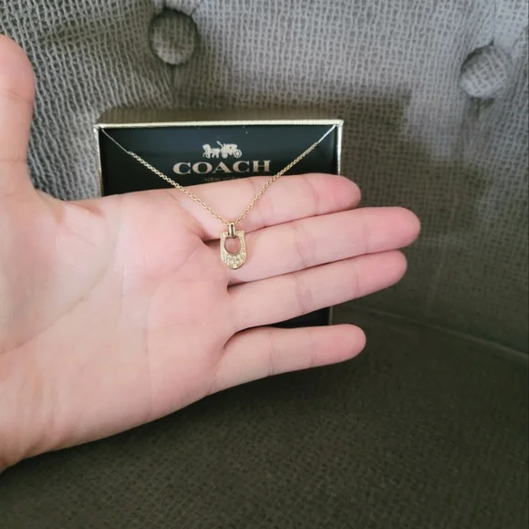 Coach Gold💛 Signature🖋 C Pendant Necklace - NIB - Picture 13 of 15